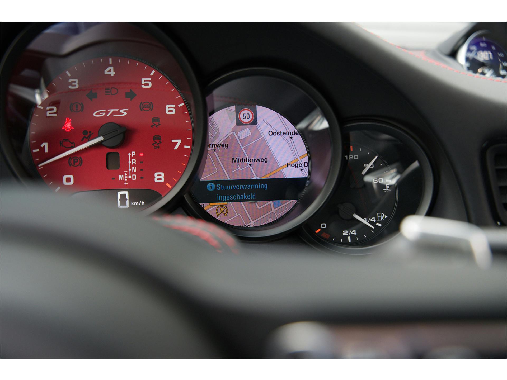 Porsche 911 3.0 Carrera 4 GTS | Burmester